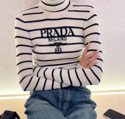 ВОДОЛАЗКА PRADA фото