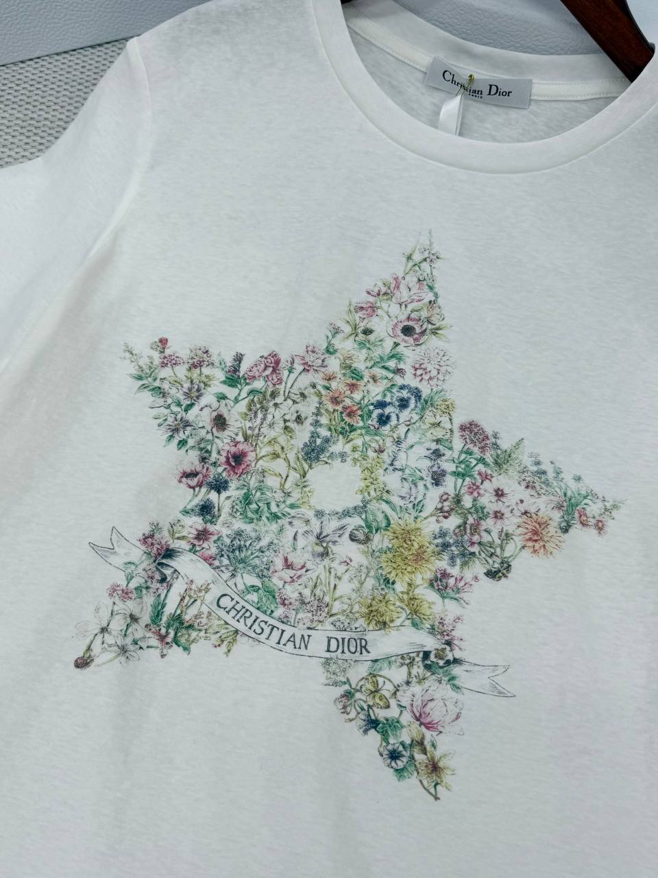 ФУТБОЛКА CHRISTIAN DIOR детальное фото