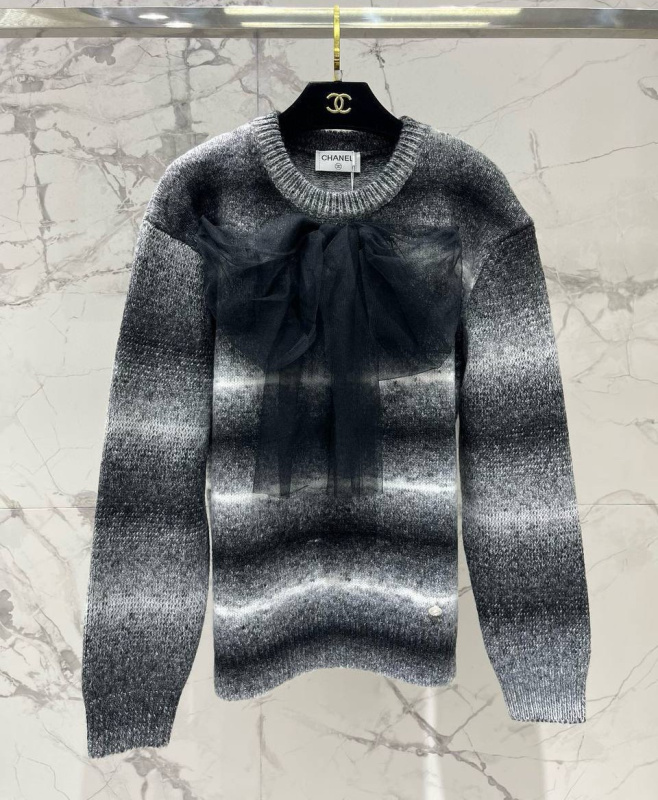 СВИТЕР CHANEL фото