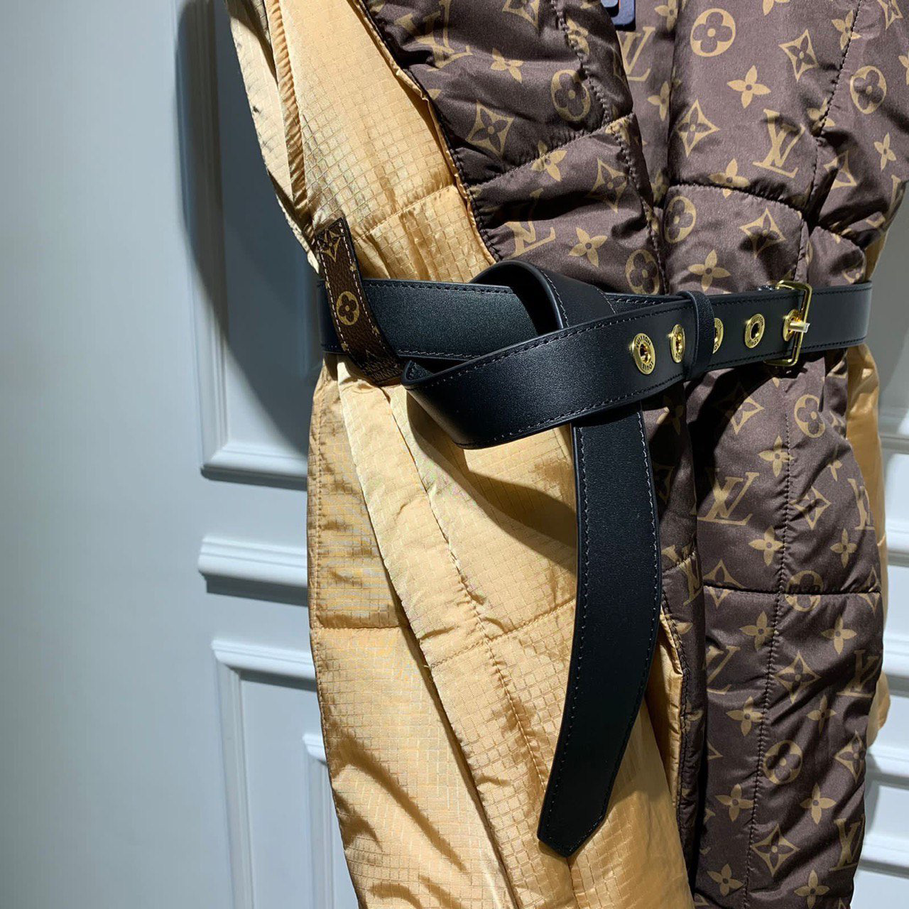 ЖИЛЕТ LOUIS VUITTON детальное фото