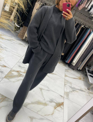 КОСТЮМ LORO PIANA фото