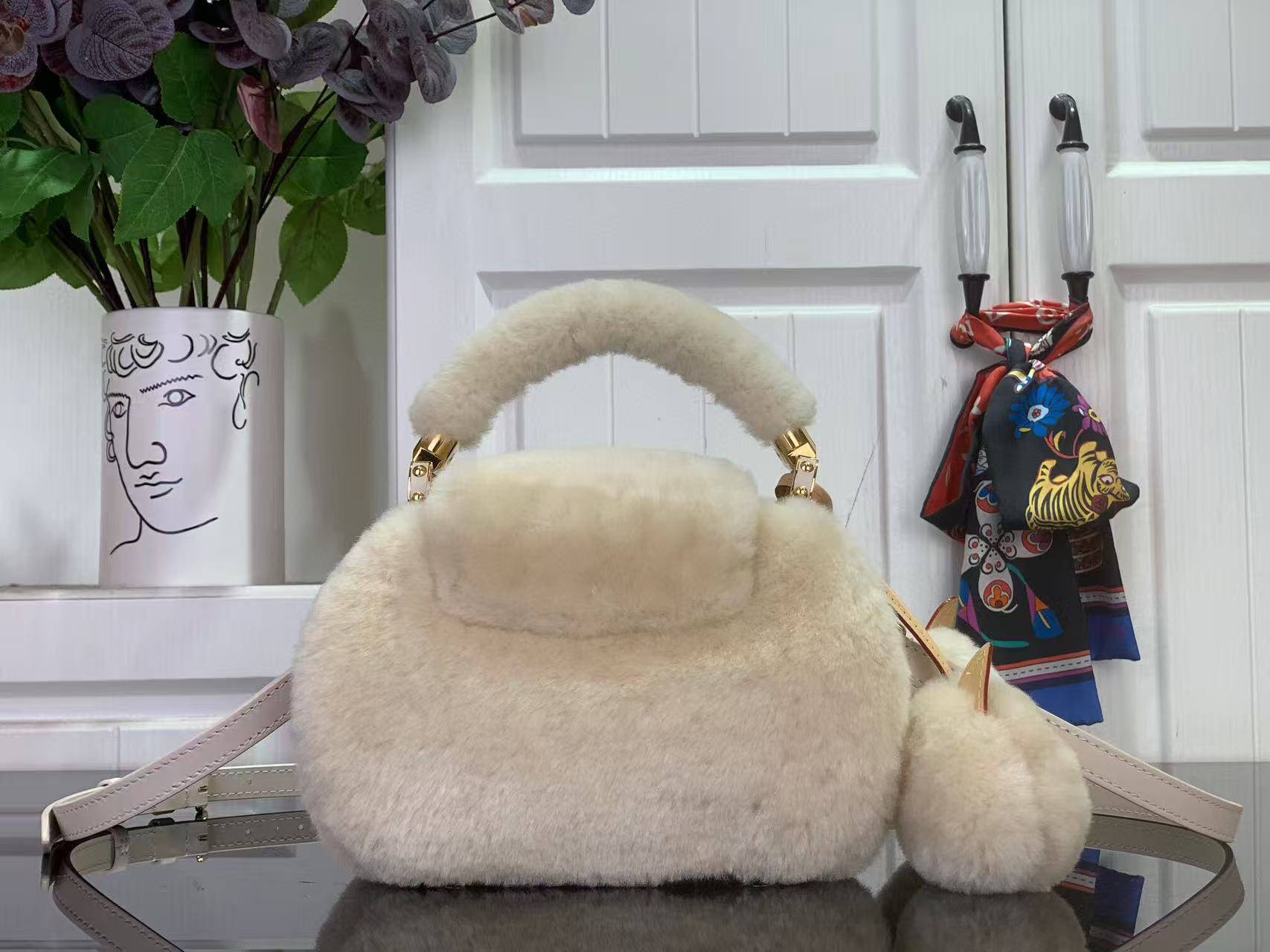 СУМКА LOUIS VUITTON детальное фото