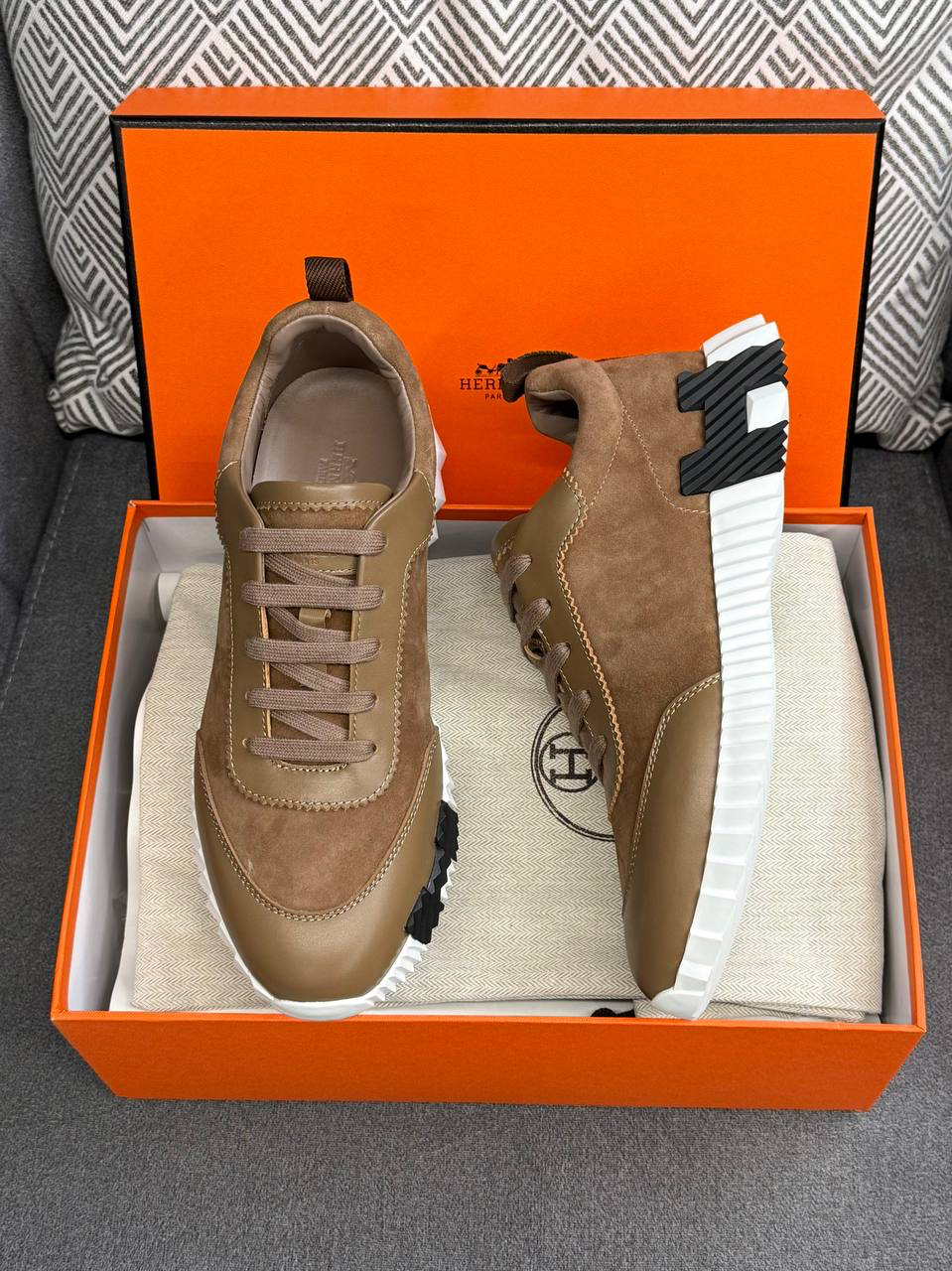 МУЖСКИЕ КРОССОВКИ HERMES детальное фото