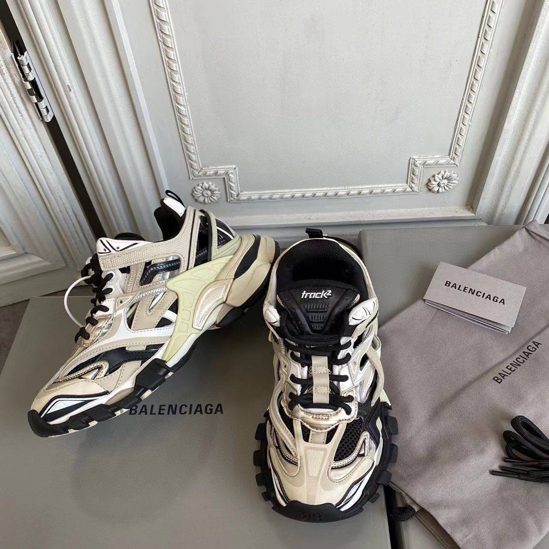 КРОССОВКИ BALENCIAGA детальное фото