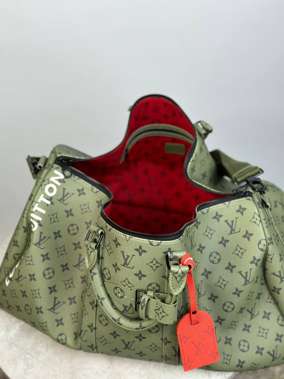 ДОРОЖНАЯ СУМКА LOUIS VUITTON детальное фото