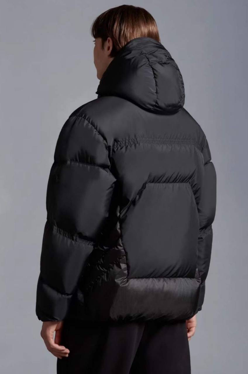 МУЖСКОЙ ПУХОВИК MONCLER детальное фото