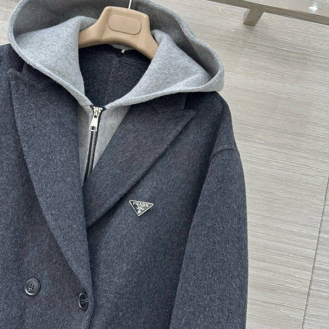 ПАЛЬТО PRADA детальное фото