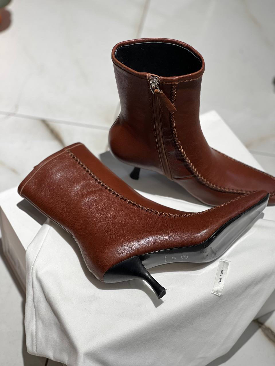 БОТИЛЬОНЫ THE ROW детальное фото