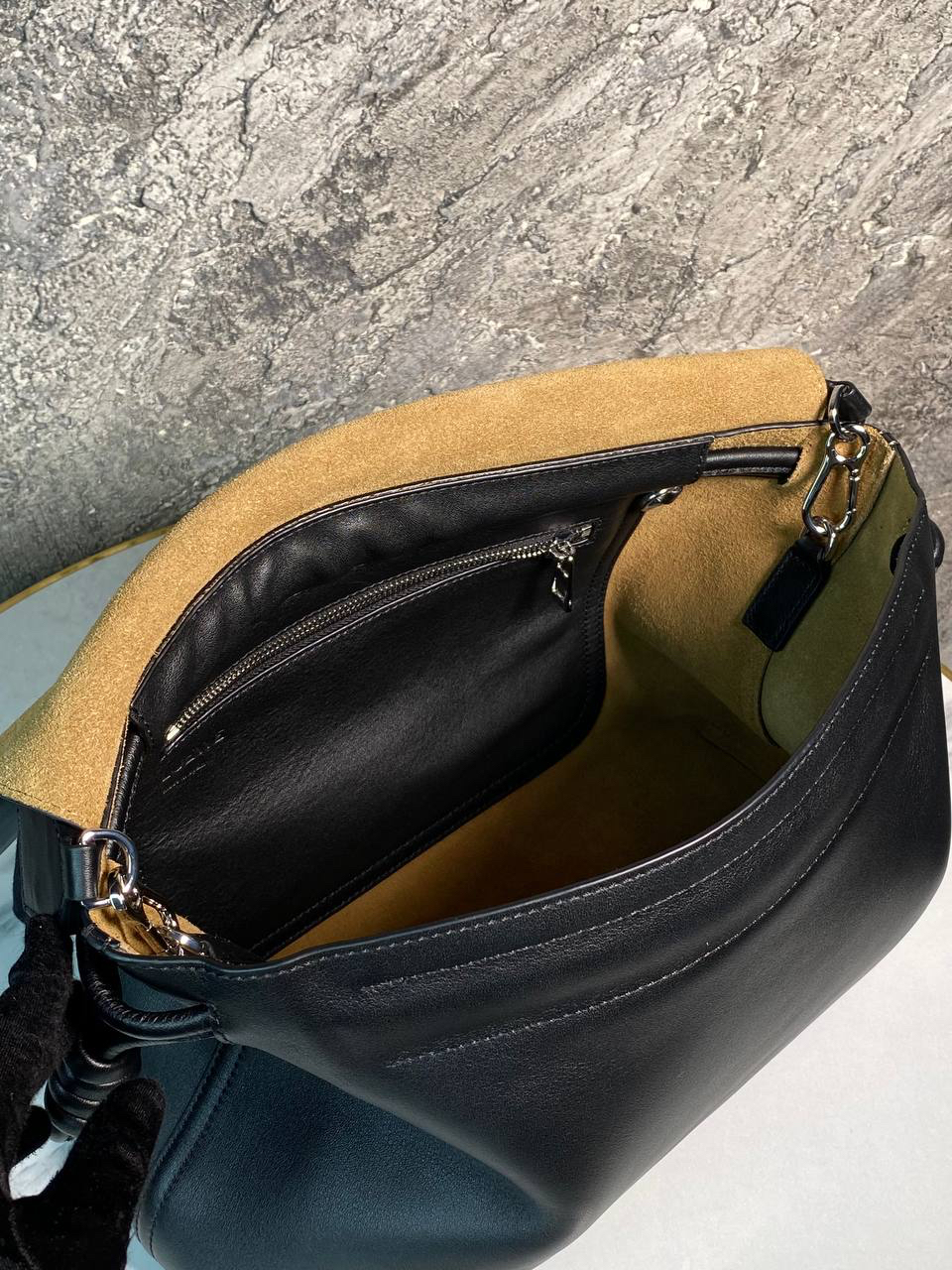 МУЖСКАЯ СУМКА МЕССЕНДЖЕР LOEWE детальное фото