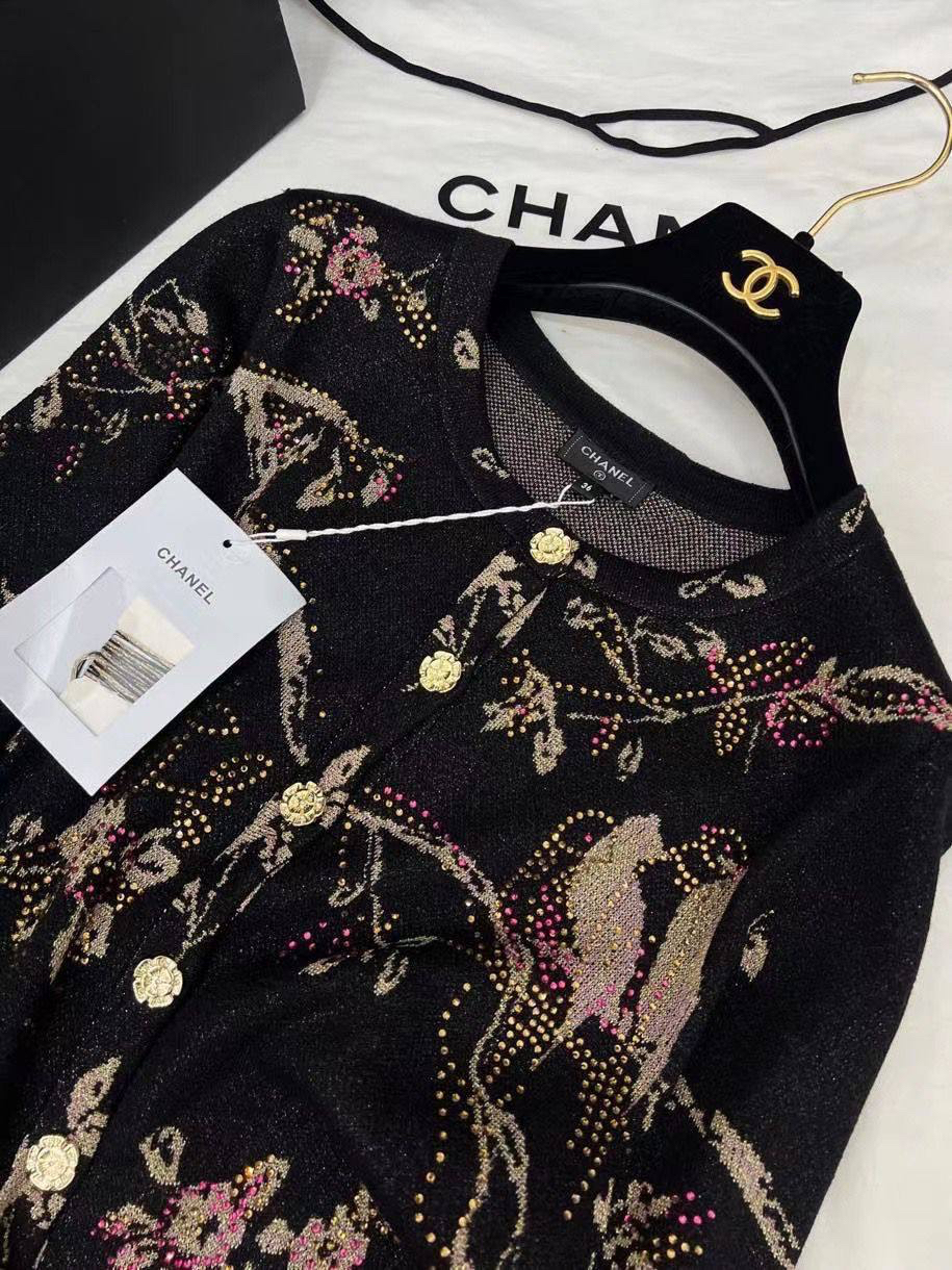 КАРДИГАН CHANEL детальное фото