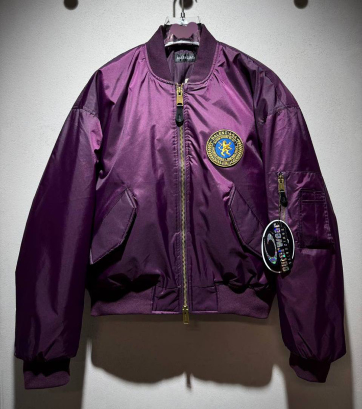 КУРТКА BALENCIAGA фото