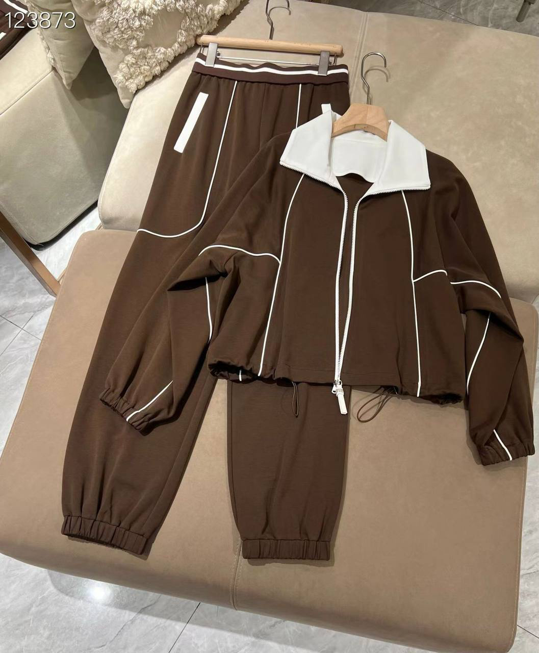 КОСТЮМ BRUNELLO CUCINELLI детальное фото