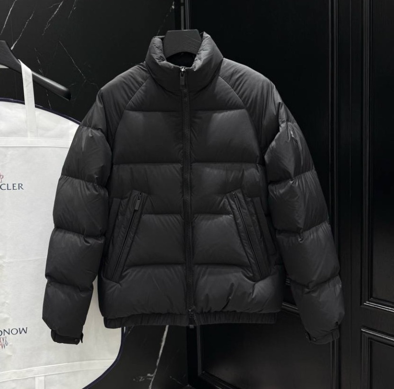 МУЖСКОЙ ПУХОВИК MONCLER фото