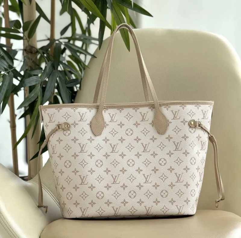 СУМКА LOUIS VUITTON NEVERFULL фото