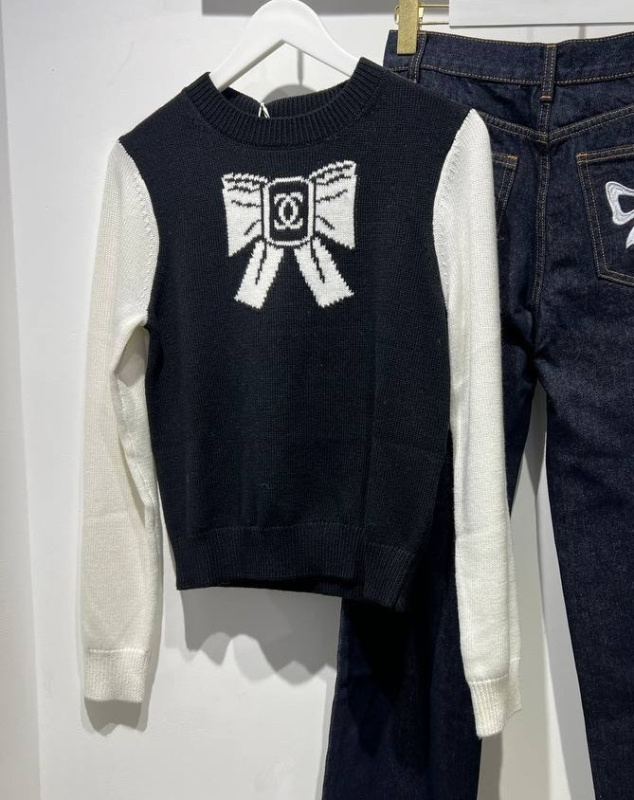 СВИТЕР CHANEL фото