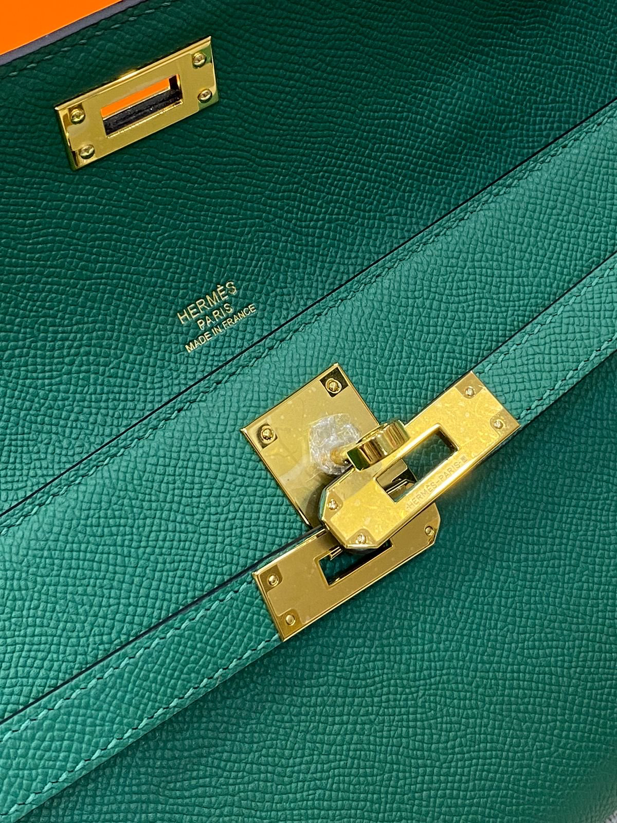 КЛАТЧ HERMES KELLY CUT детальное фото