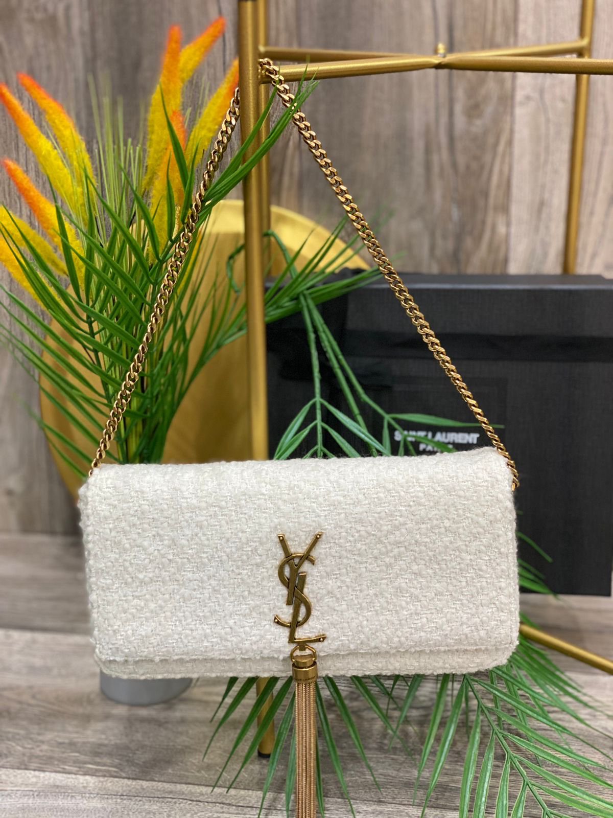 КЛАТЧ SAINT LAURENT детальное фото