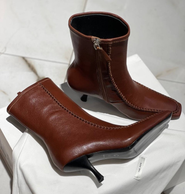 БОТИЛЬОНЫ THE ROW фото