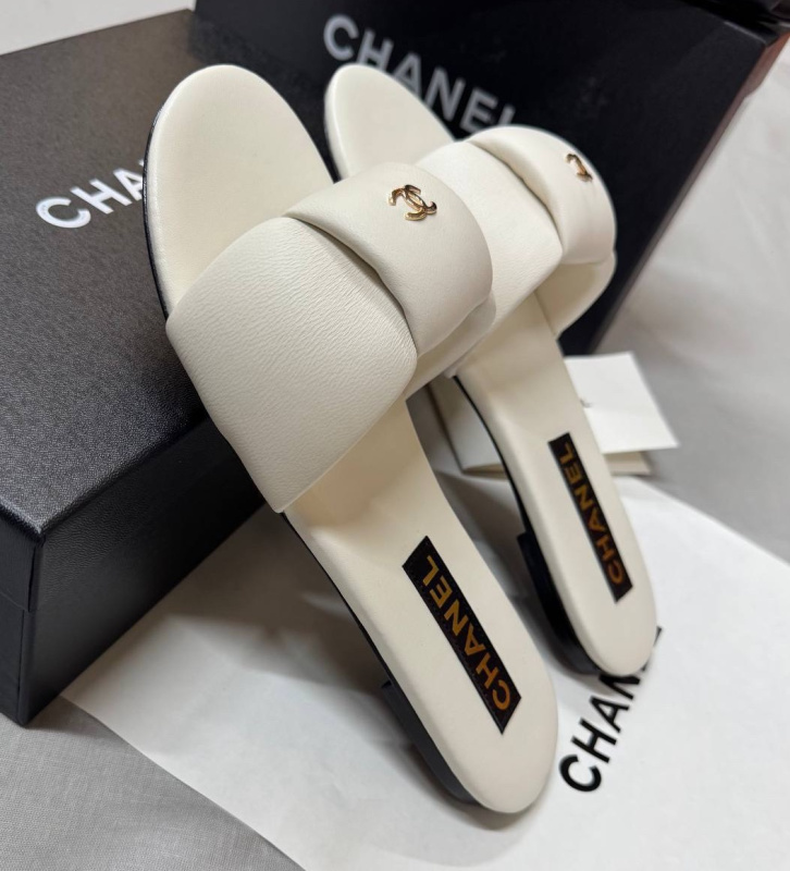 ШЛЕПКИ CHANEL фото