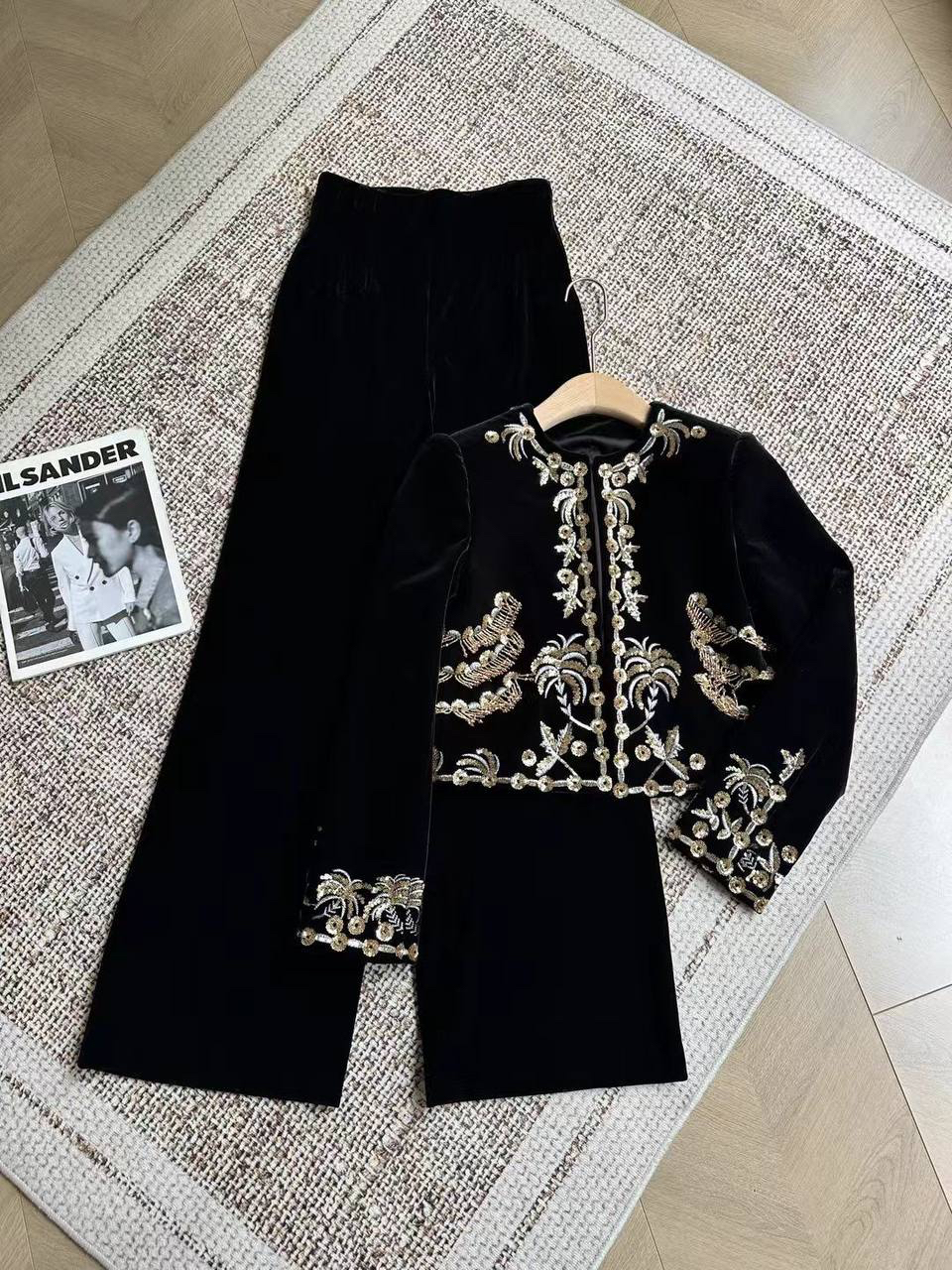 КОСТЮМ SCHIAPARELLI детальное фото