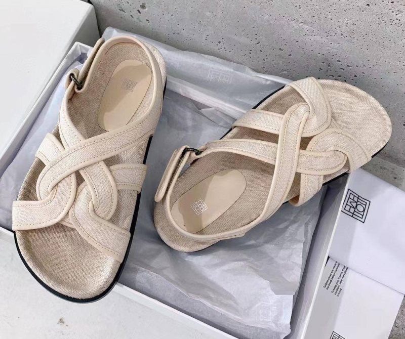 САНДАЛИИ TOTEME фото