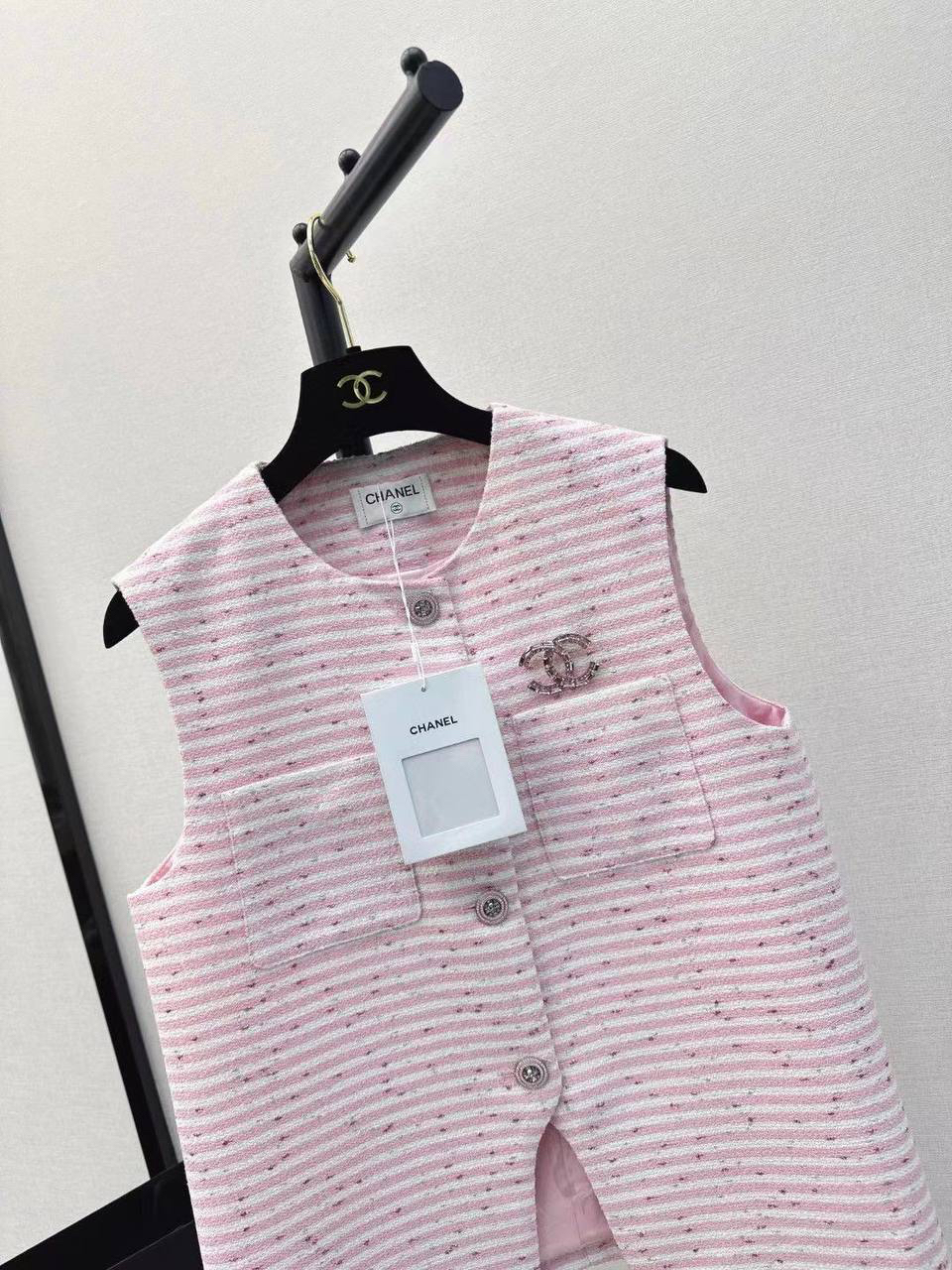 ЖИЛЕТ CHANEL детальное фото