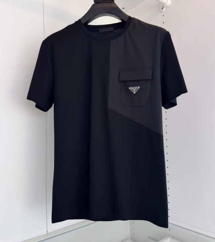 МУЖСКАЯ ФУТБОЛКА PRADA фото
