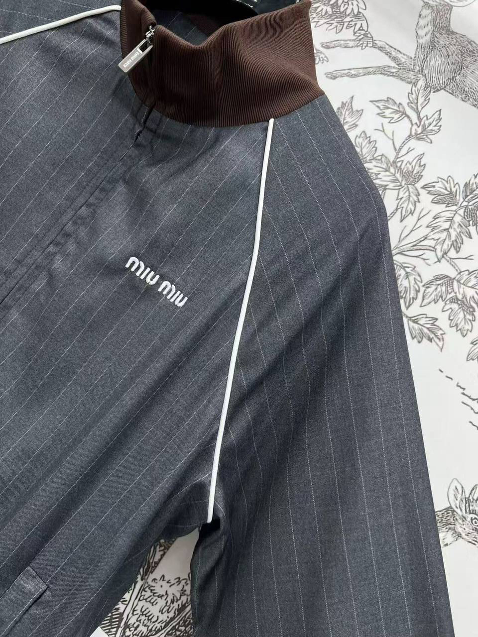 БОМБЕР MIU MIU детальное фото