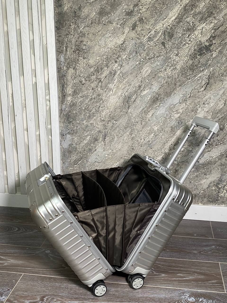 ЧЕМОДАН RIMOWA детальное фото