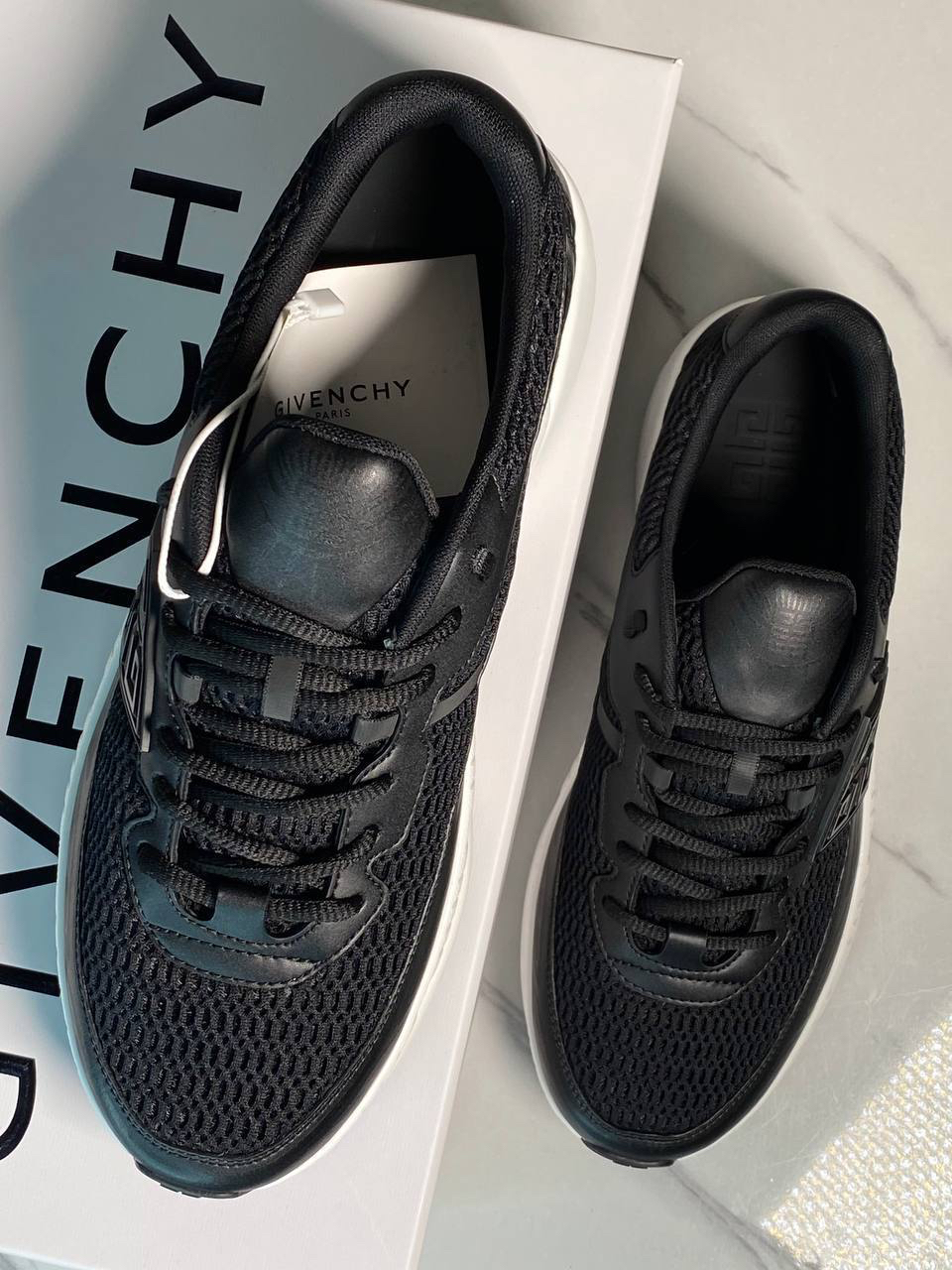 МУЖСКИЕ КРОССОВКИ GIVENCHY детальное фото