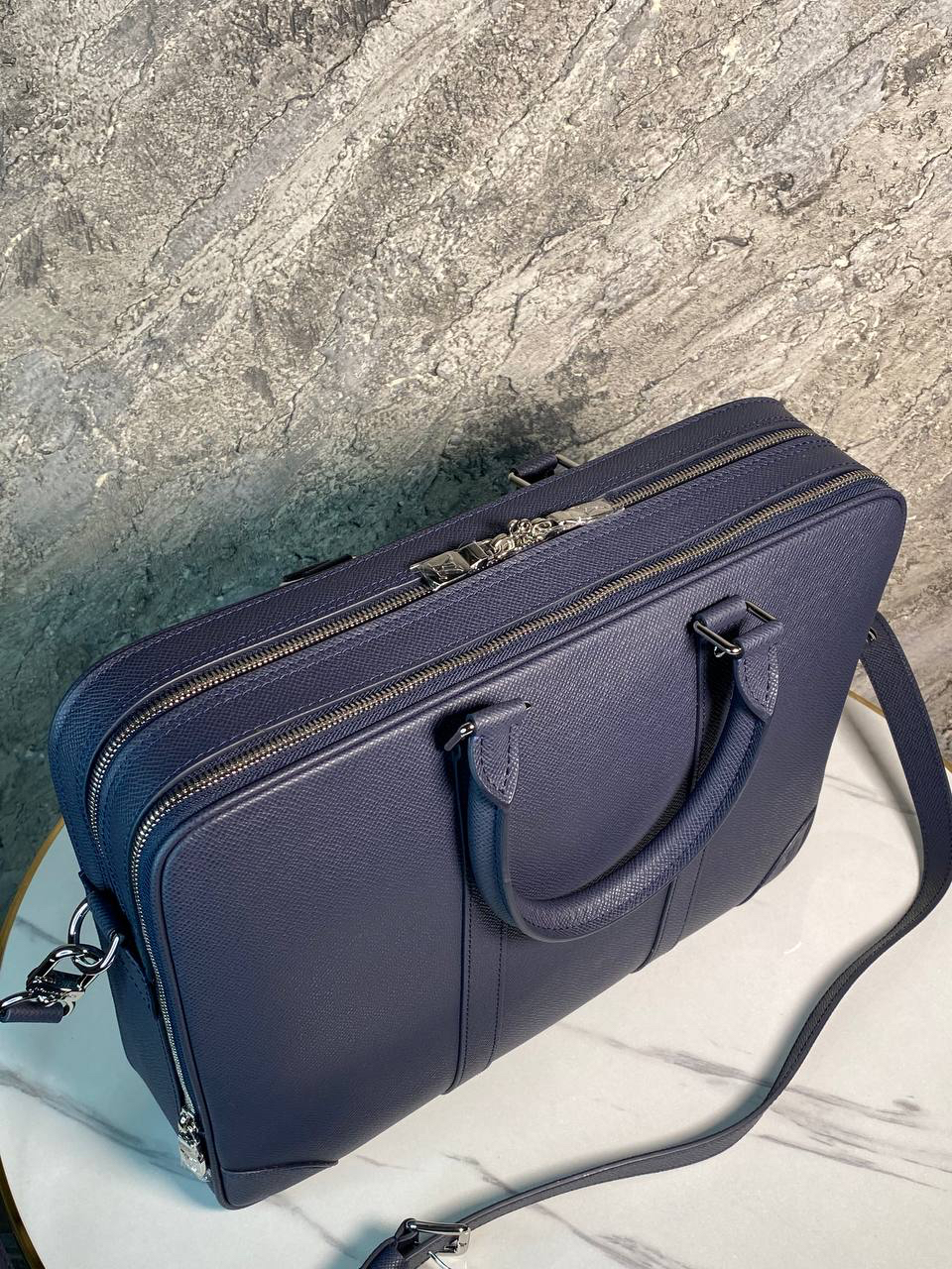 МУЖСКОЙ ПОРТФЕЛЬ LOUIS VUITTON детальное фото