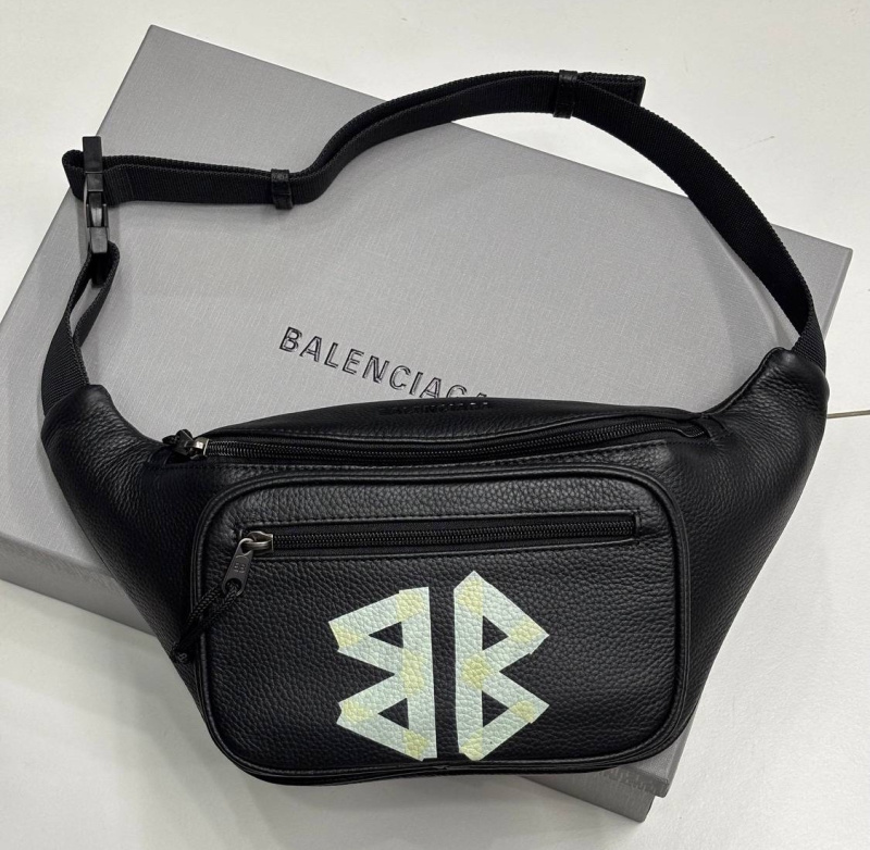 МУЖСКАЯ СУМКА СЛИНГ BALENCIAGA фото