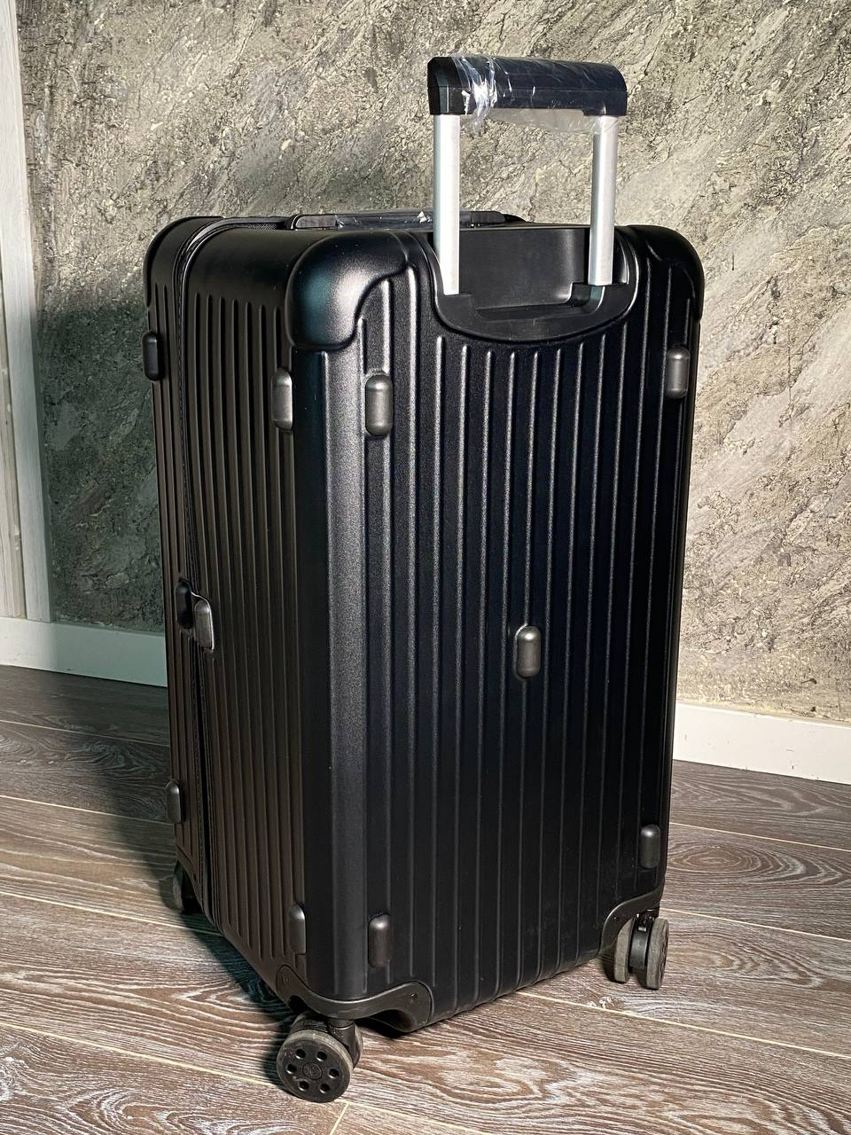 ЧЕМОДАН RIMOWA детальное фото