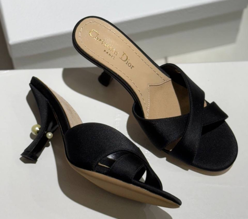 ШЛЕПКИ CHRISTIAN DIOR фото