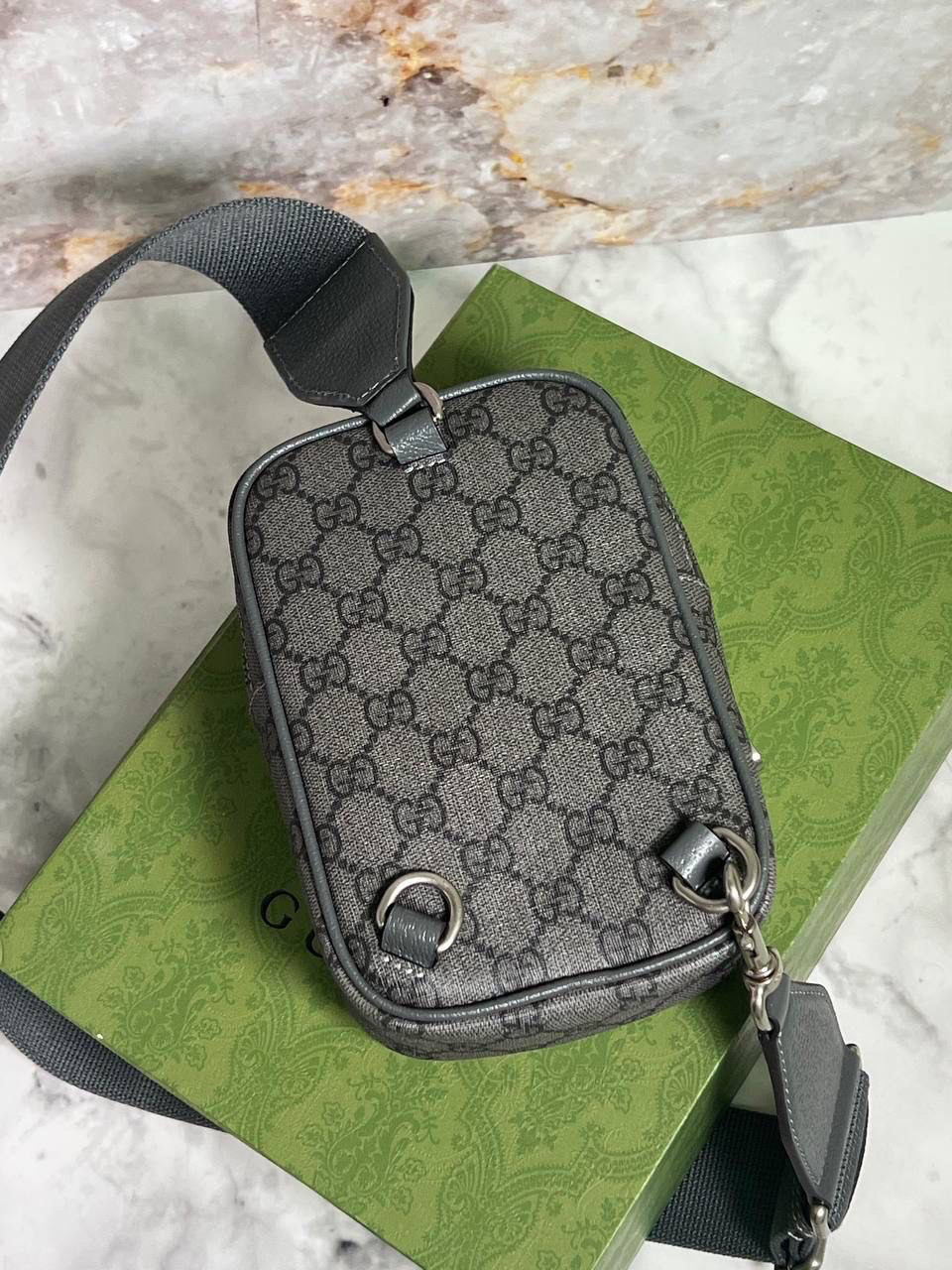 МУЖСКАЯ СУМКА МЕССЕНДЖЕР GUCCI детальное фото