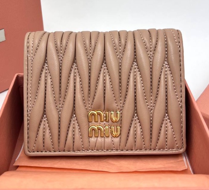 ПОРТМОНЕ MIU MIU фото