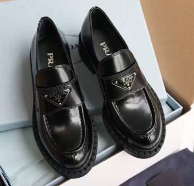 ЛОФЕРЫ PRADA фото