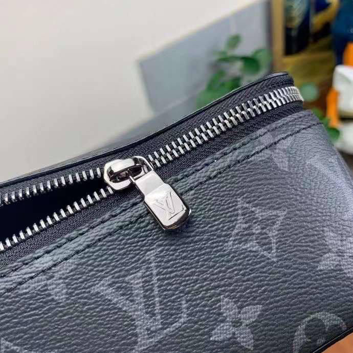 МУЖСКОЙ НЕСЕССЕР КОСМЕТИЧКА LOUIS VUITTON детальное фото