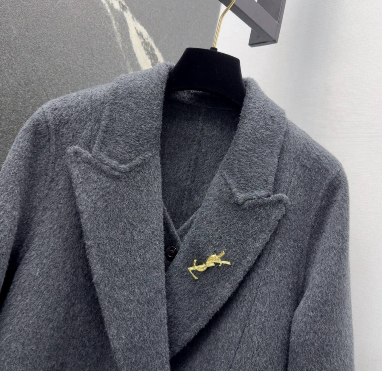 ПАЛЬТО SAINT LAURENT детальное фото