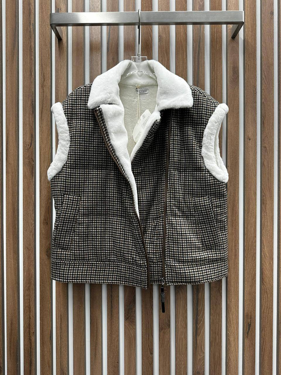 ЖИЛЕТ BRUNELLO CUCINELLI детальное фото