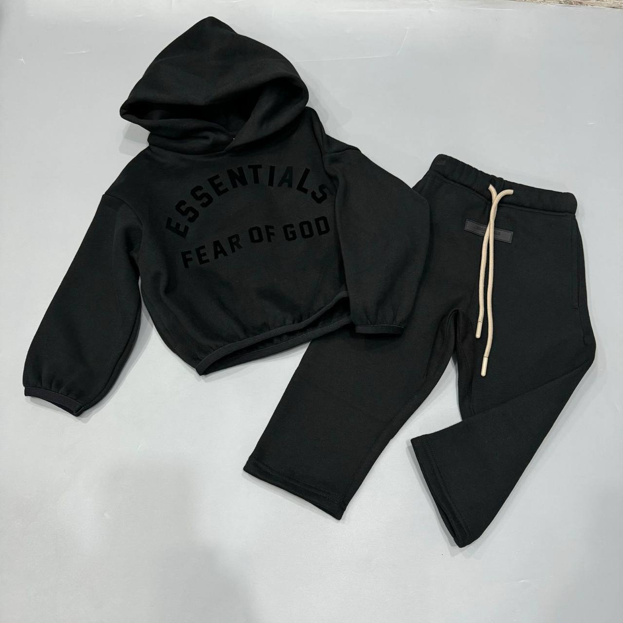 ДЕТСКИЙ КОСТЮМ ESSENTIALS детальное фото