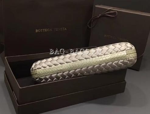 Клатч Bottega Veneta Knot детальное фото