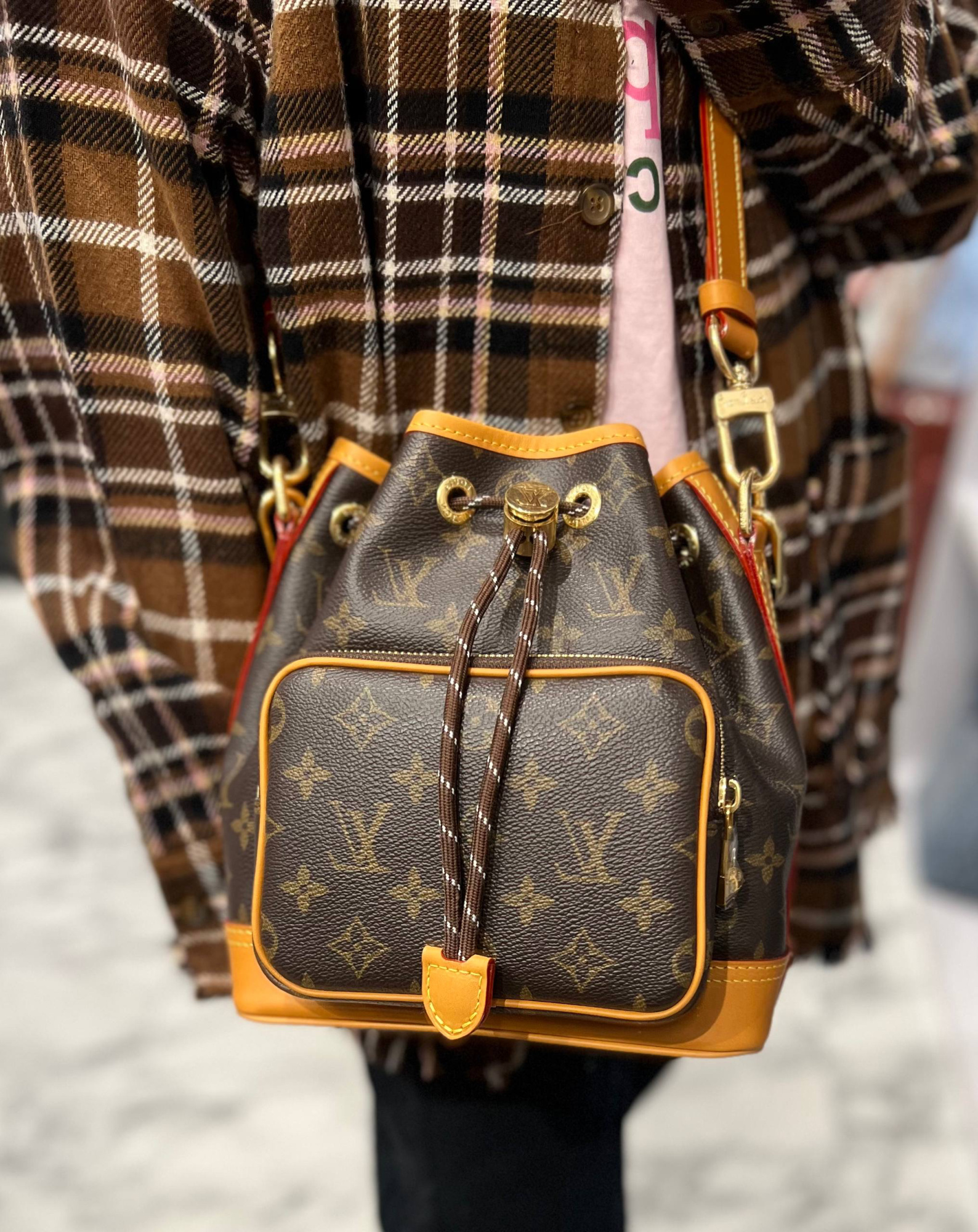 РЮКЗАК LOUIS VUITTON детальное фото