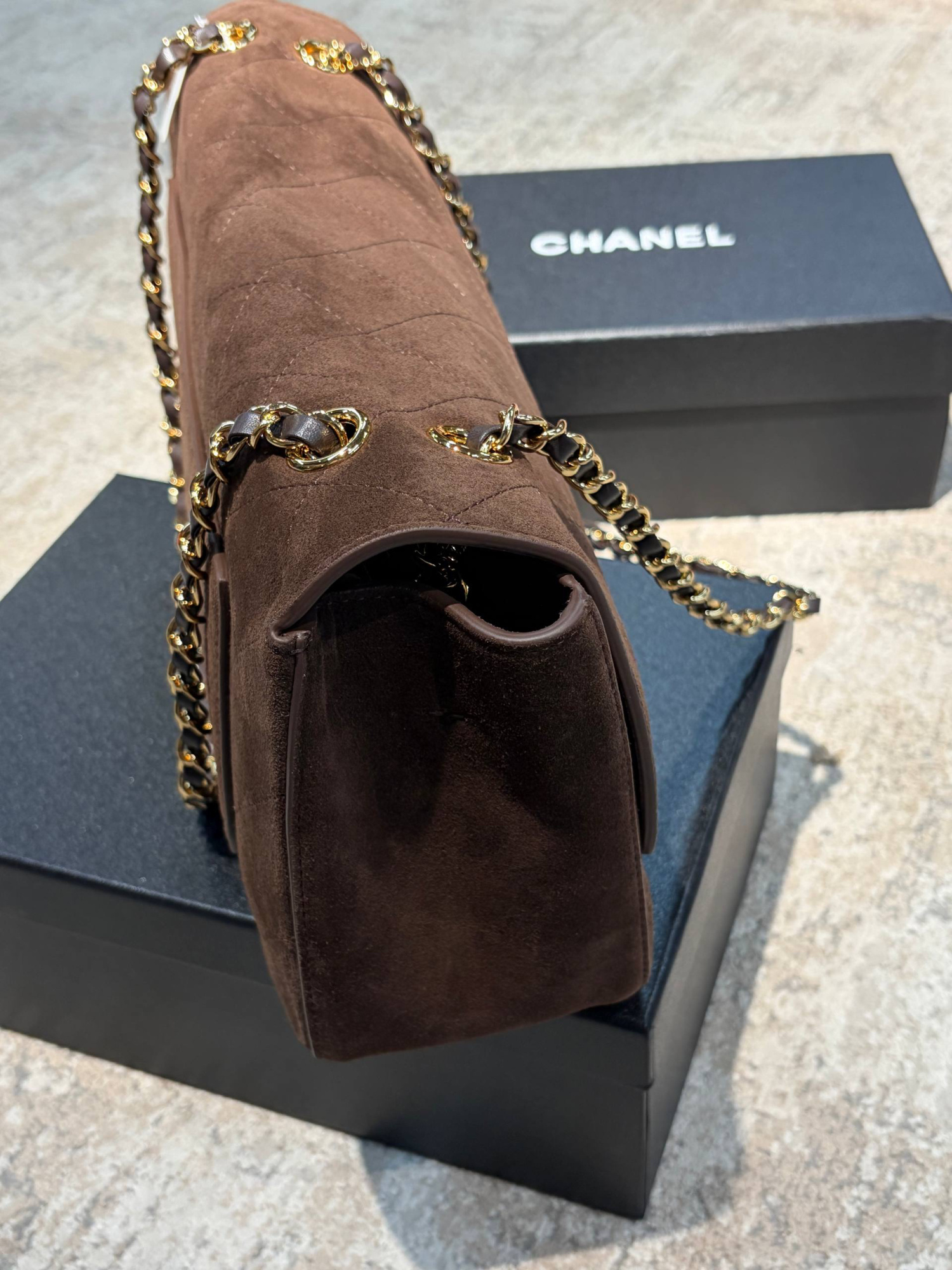 СУМКА CHANEL MAXI FLAP детальное фото