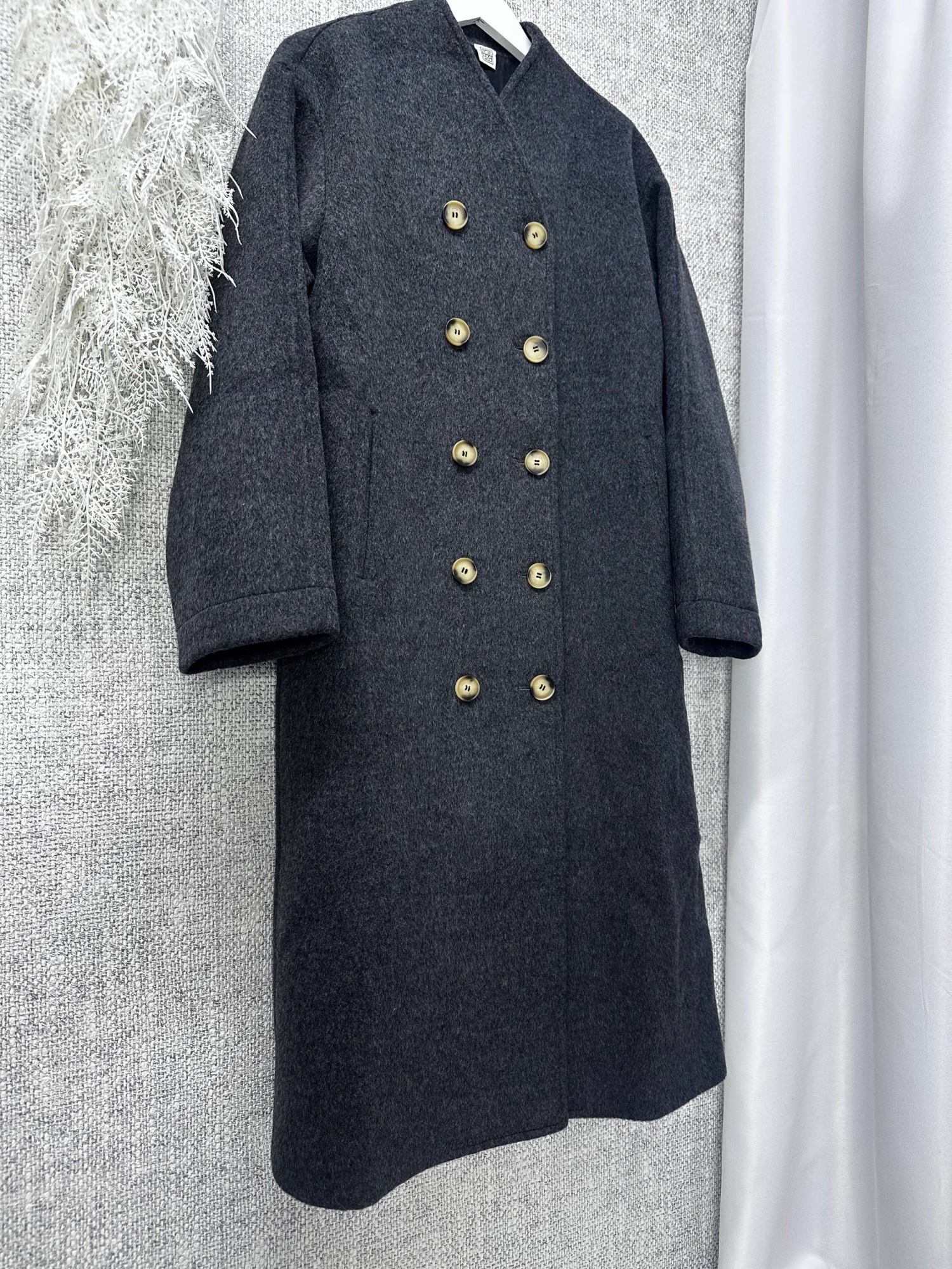 ПАЛЬТО LOEWE детальное фото