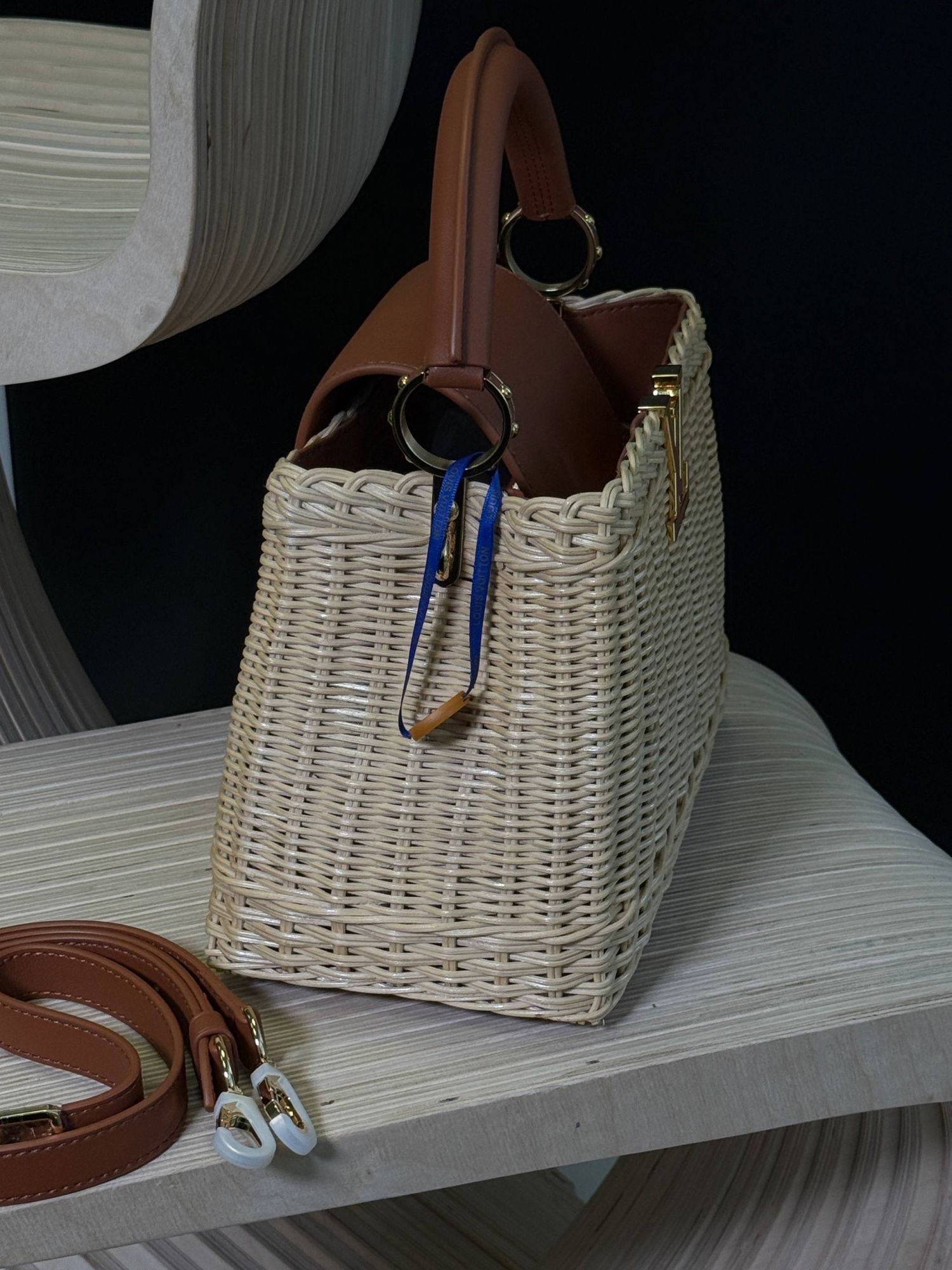 СУМКА LOUIS VUITTON детальное фото