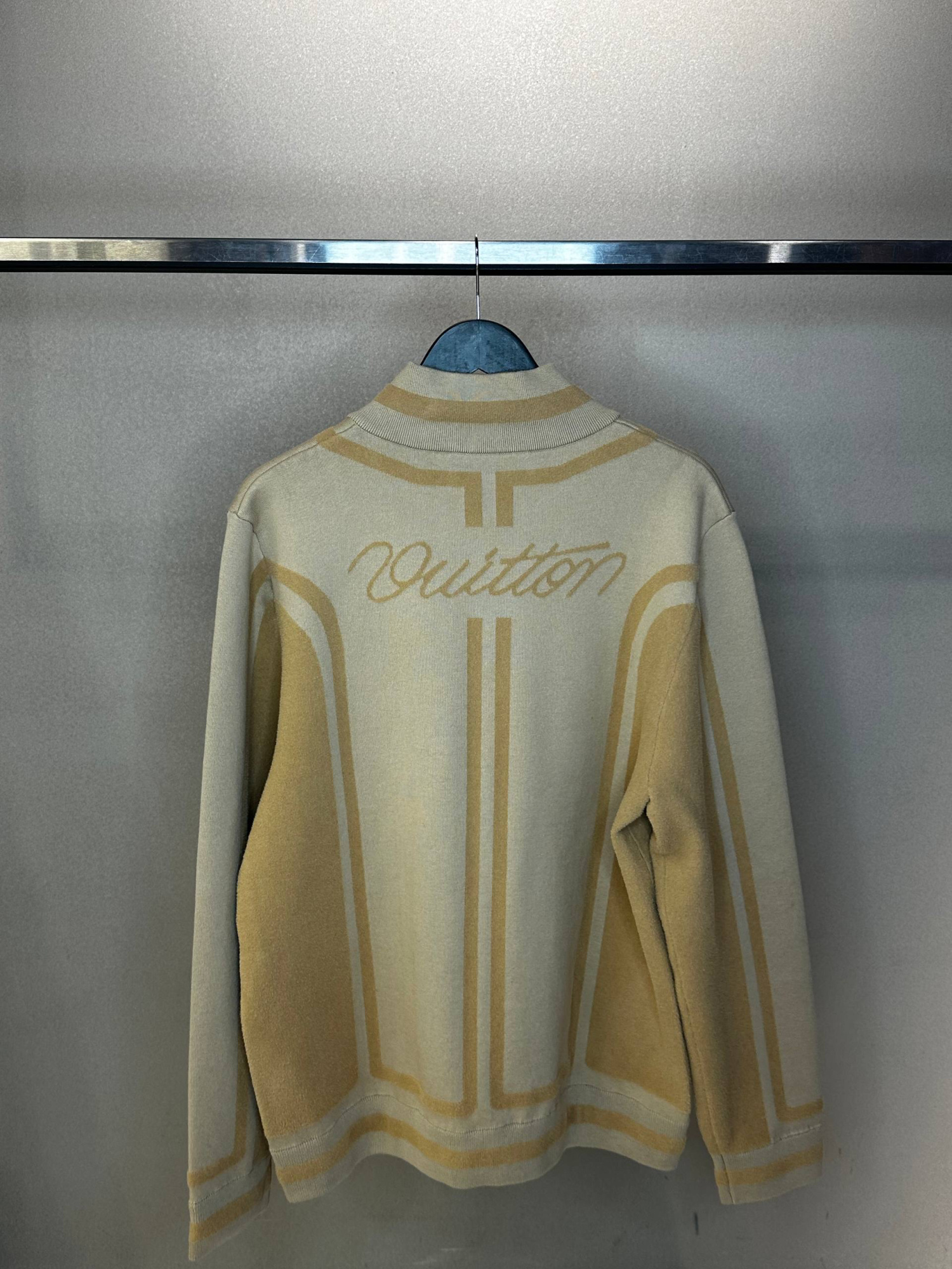 МУЖСКОЙ КАРДИГАН LOUIS VUITTON детальное фото