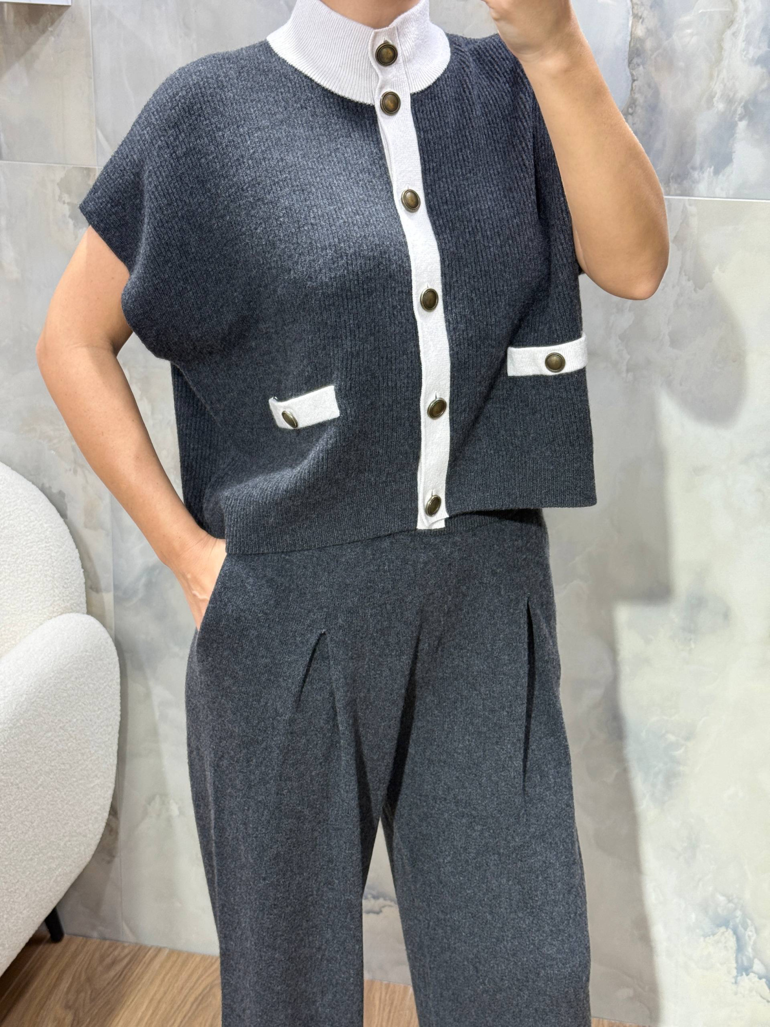 КОСТЮМ LORO PIANA детальное фото