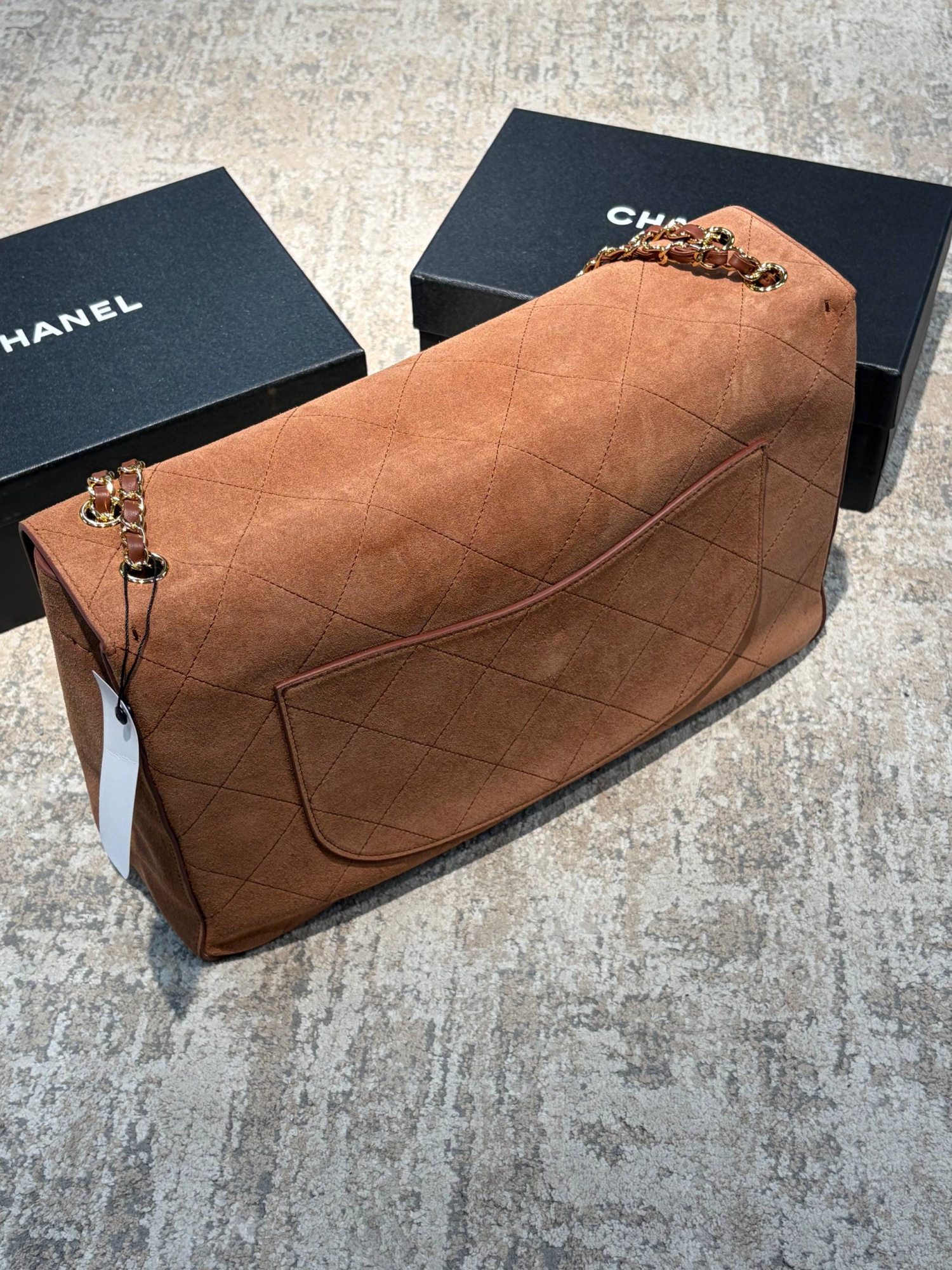 СУМКА CHANEL MAXI FLAP детальное фото