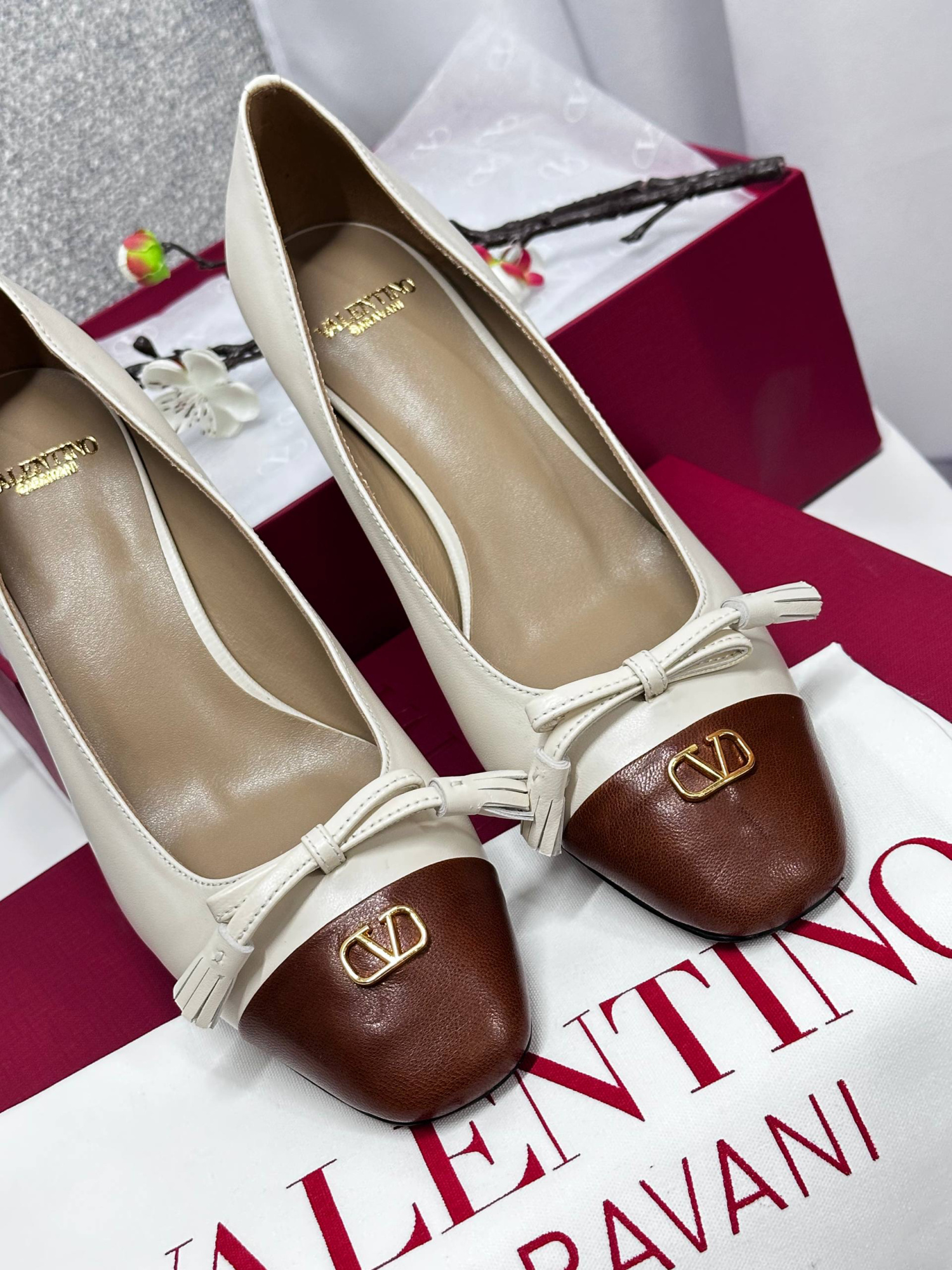 ТУФЛИ VALENTINO детальное фото